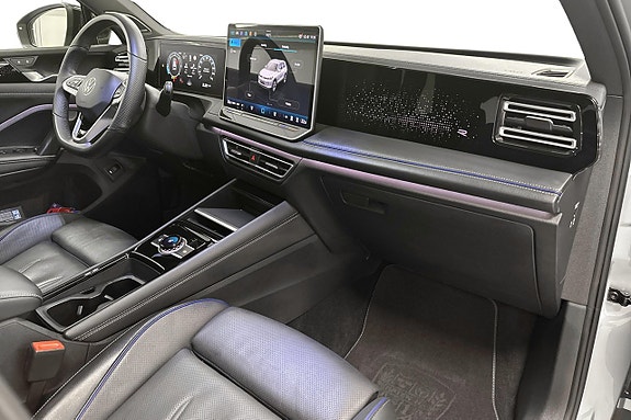 Volkswagen Tiguan 16 of 30