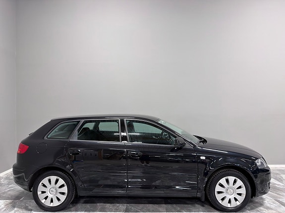 Audi A3 8 of 23