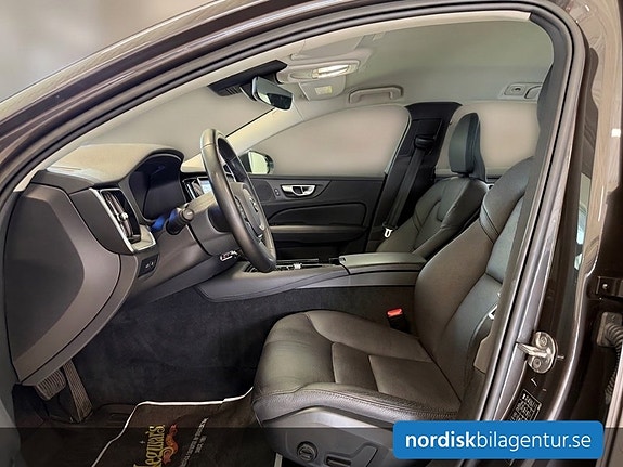 Volvo V60 7 of 15