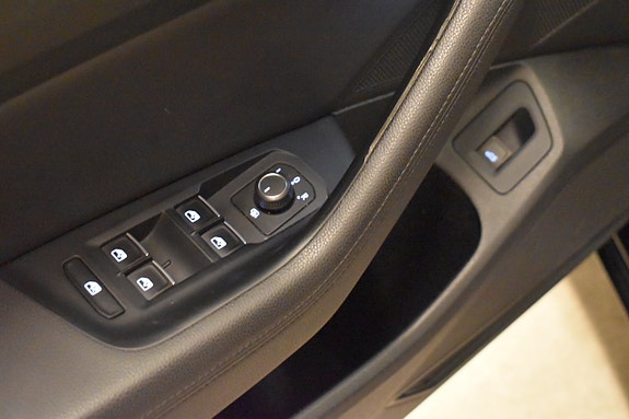 Volkswagen Passat 16 of 17
