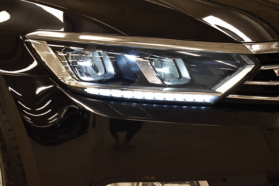 Volkswagen Passat 6 of 17