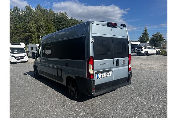 Westfalia Columbus 600 D vattenburen dieselvärme, extra säng, kanonfin 4 of 26