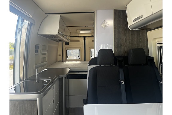 Westfalia Columbus 600 D vattenburen dieselvärme, extra säng, kanonfin 10 of 26