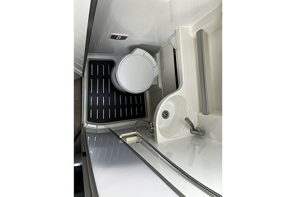 Westfalia Columbus 600 D vattenburen dieselvärme, extra säng, kanonfin 12 of 26