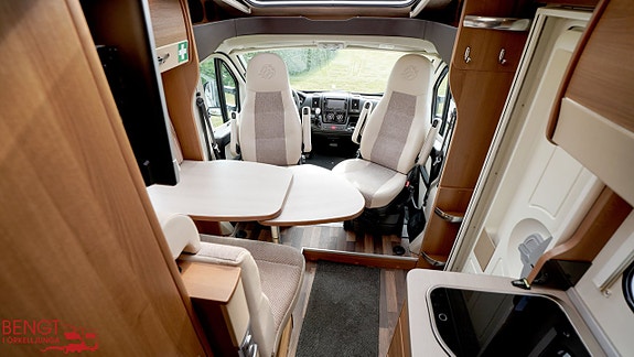 Knaus Van TI 600 MEG Vantastic | Automat | AC x2 | KAMPANJ 6 of 21