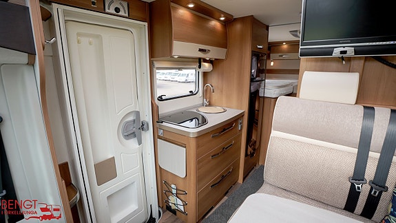 Knaus Van TI 600 MEG Vantastic | Automat | AC x2 | KAMPANJ 7 of 21