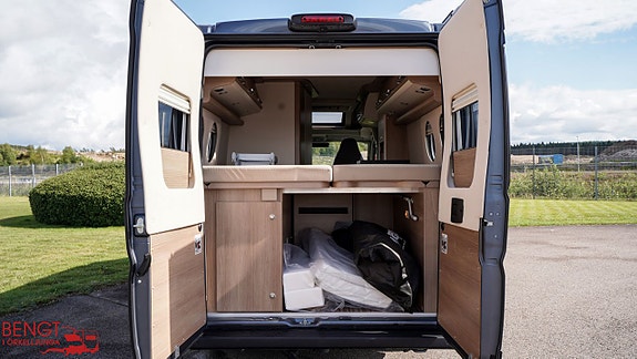 Malibu Carthago Van 640 LE RB GT Skyview | Pop-up säng | Automat | KAMPANJ 5 of 21