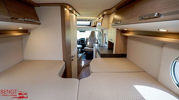 Malibu Carthago Van 640 LE RB GT Skyview | Pop-up säng | Automat | KAMPANJ 16 of 21