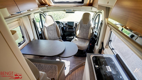 Malibu Carthago Van 640 LE RB GT Skyview | Pop-up säng | Automat | KAMPANJ 7 of 21