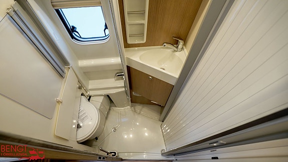 Malibu Carthago Van 640 LE RB GT Skyview | Pop-up säng | Automat | KAMPANJ 21 of 21