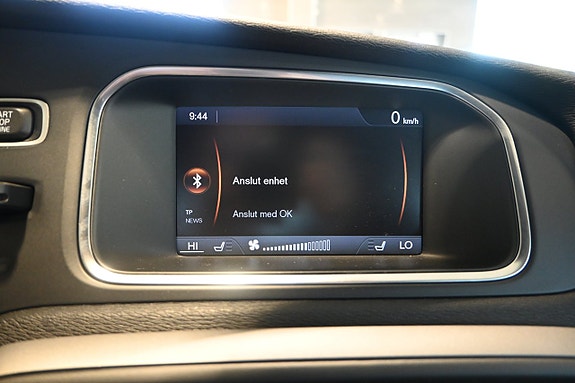 Volvo V40 14 of 24