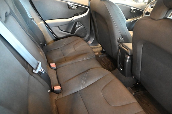 Volvo V40 17 of 24