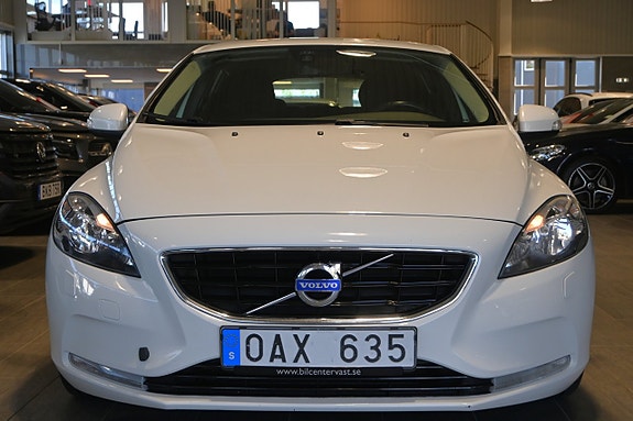 Volvo V40 5 of 24