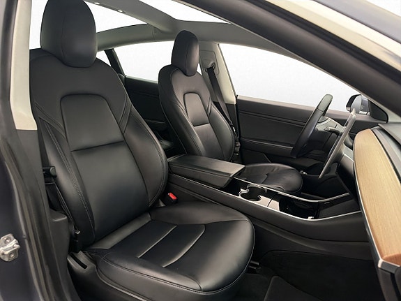 Tesla Model 3 10 of 30