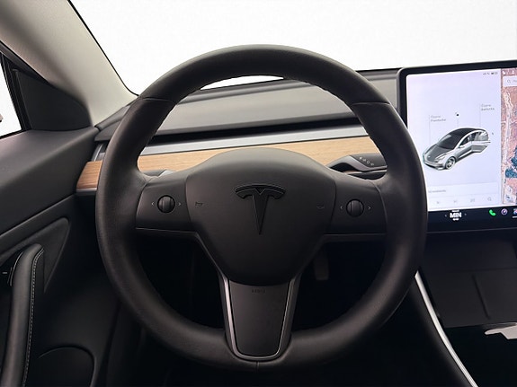 Tesla Model 3 11 of 30