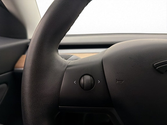 Tesla Model 3 18 of 30