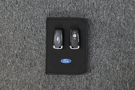 Ford Mondeo 22 of 22
