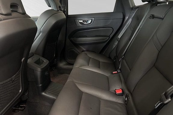 Volvo XC60 9 of 26