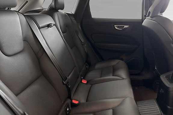 Volvo XC60 12 of 26