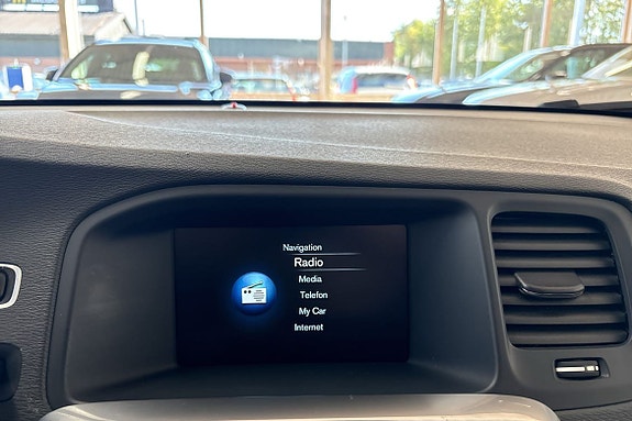 Volvo V60 16 of 19