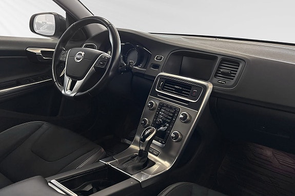 Volvo V60 10 of 19
