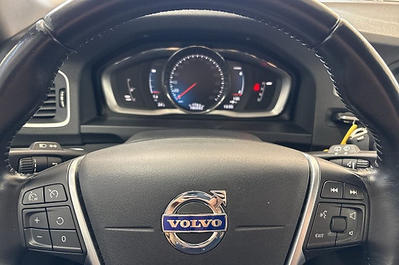 Volvo V60 17 of 19