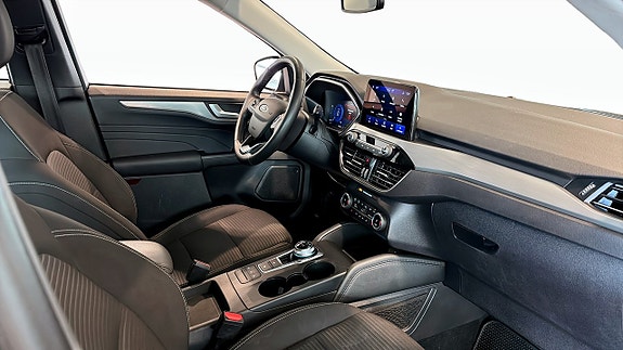 Ford Kuga 3 of 9