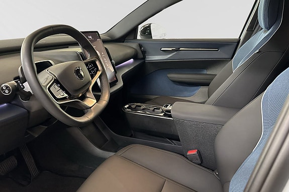 Volvo EX30 7 of 22