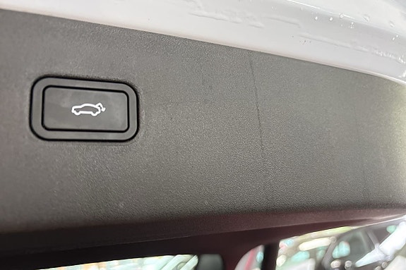 Volvo EX30 13 of 22
