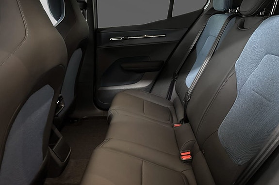 Volvo EX30 8 of 22