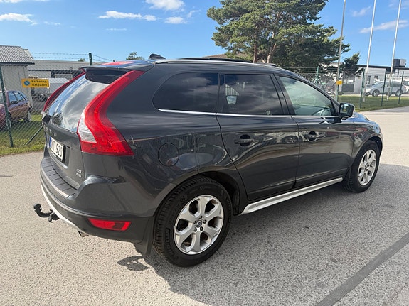 Volvo XC60 9 of 30