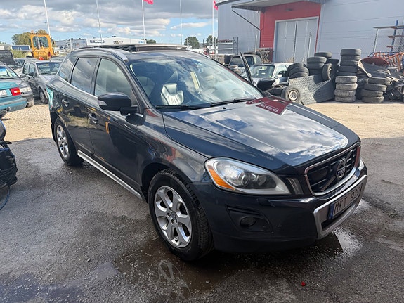 Volvo XC60 15 of 30