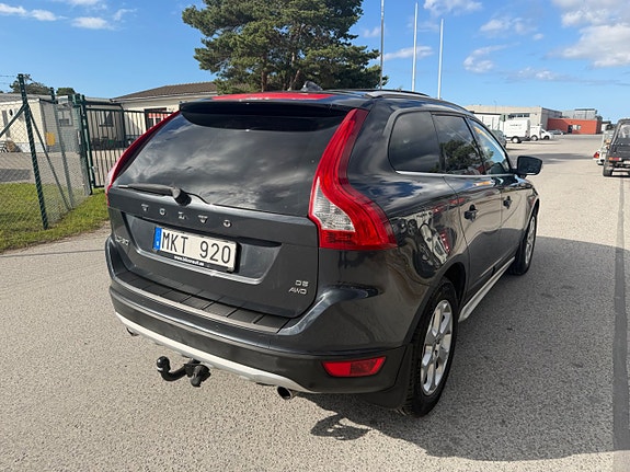 Volvo XC60 10 of 30