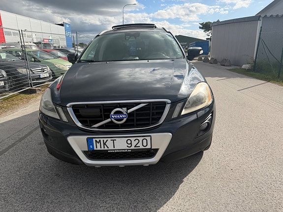 Volvo XC60 12 of 30