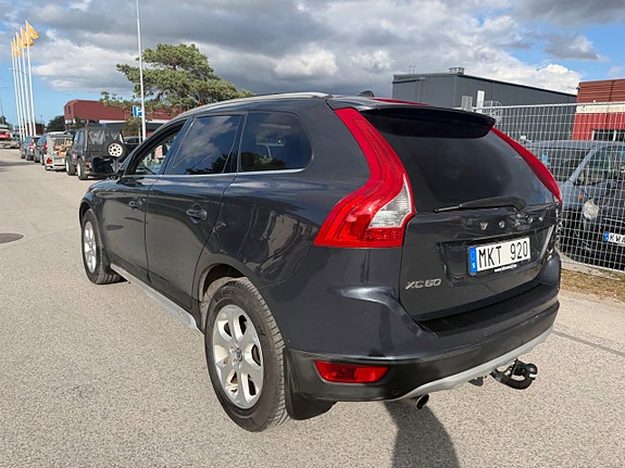 Volvo XC60 7 of 30