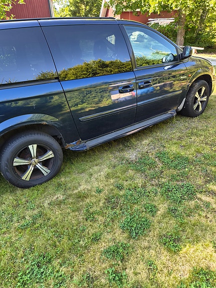 Chrysler Grand Voyager 2 of 4