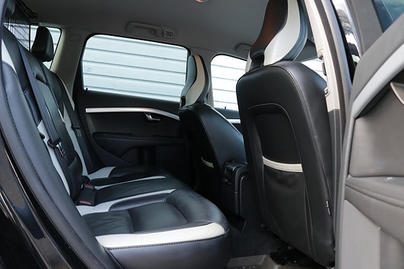 Volvo V70 11 of 15