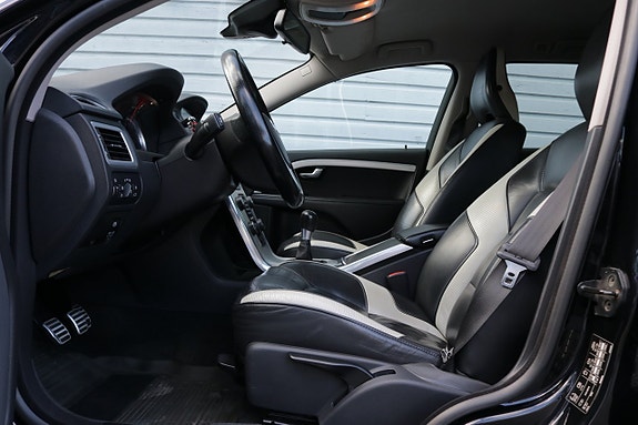 Volvo V70 7 of 15