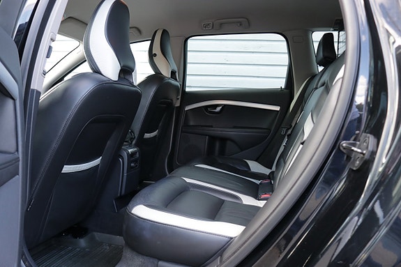 Volvo V70 12 of 15