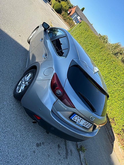 Mazda 3 3 of 5
