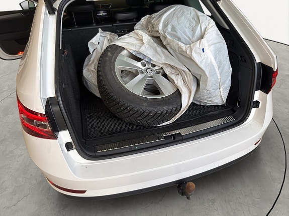 Skoda Superb 17 of 18