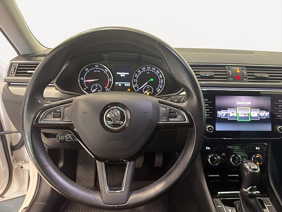 Skoda Superb 9 of 18