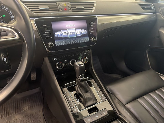 Skoda Superb 12 of 18