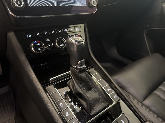 Skoda Superb 13 of 18