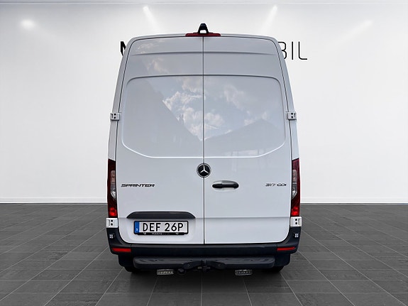 Mercedes-Benz Sprinter 317 7 of 16