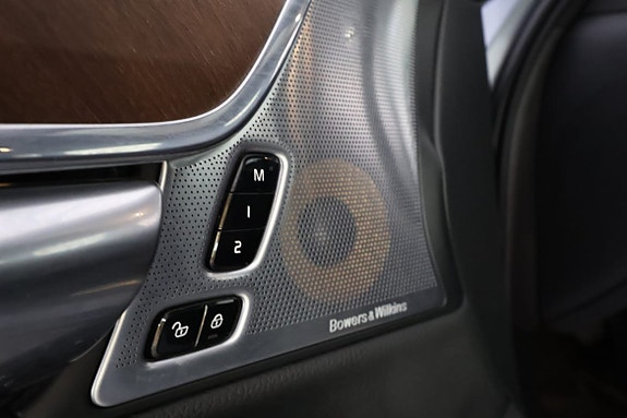 Volvo S90 10 of 25