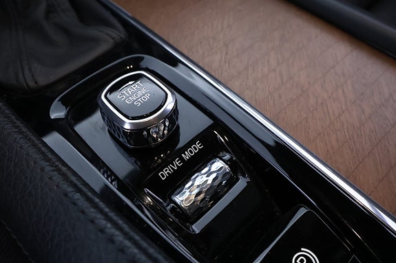 Volvo S90 24 of 25