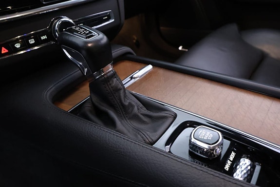 Volvo S90 12 of 25
