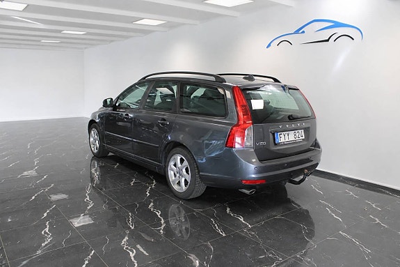 Volvo V50 4 of 12