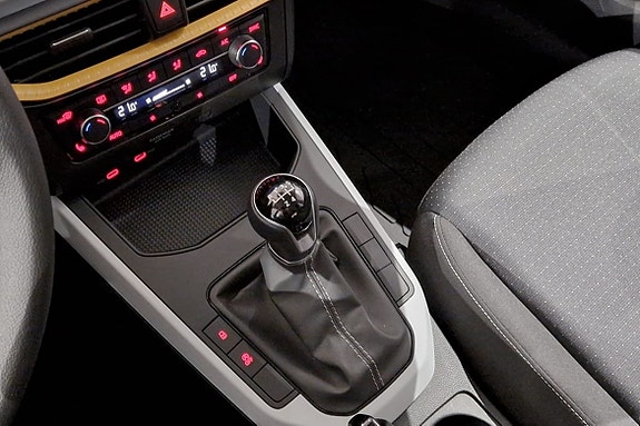 Seat Arona 12 of 13